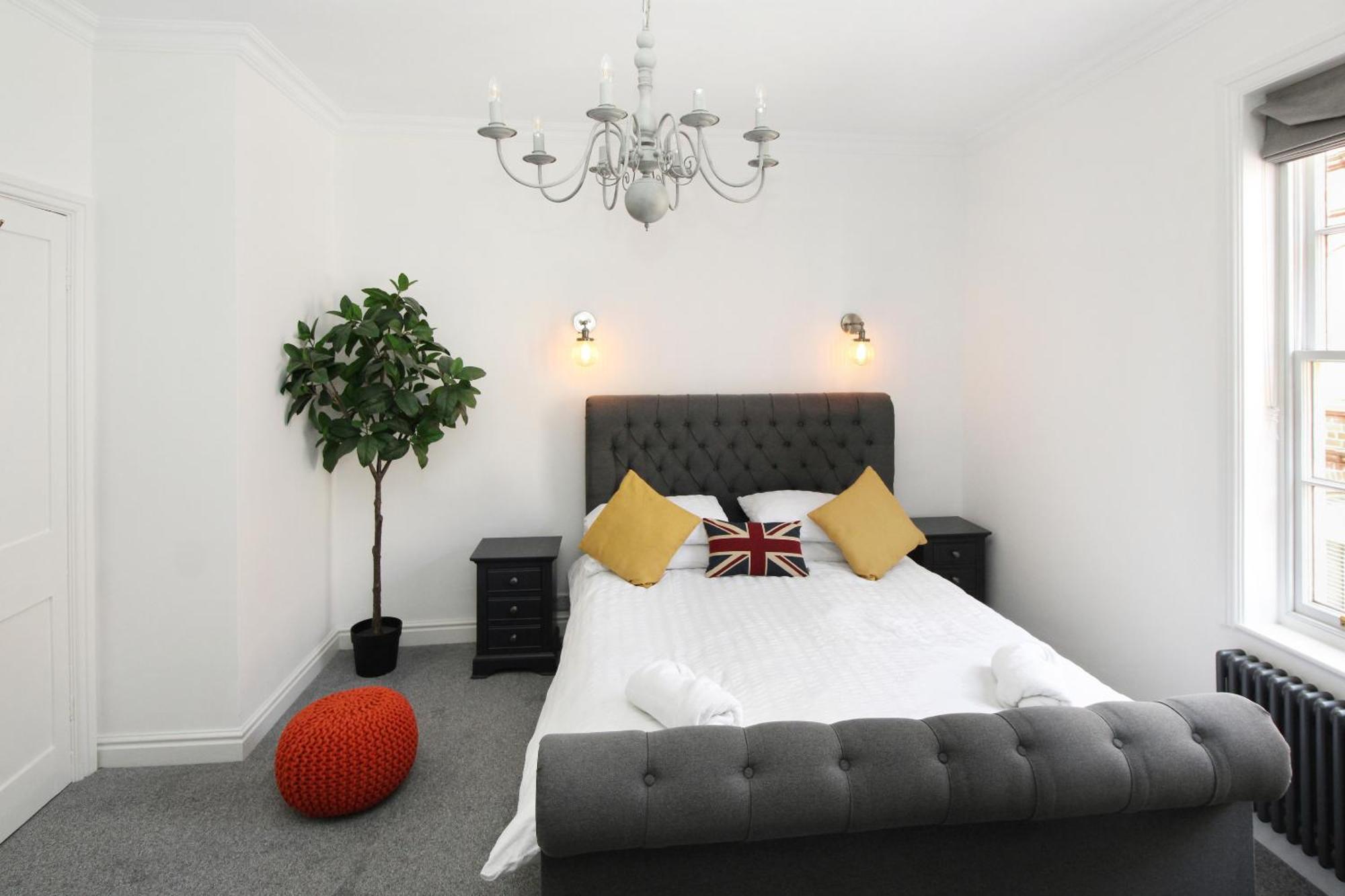 Chester City Centre Town House Exterior photo
